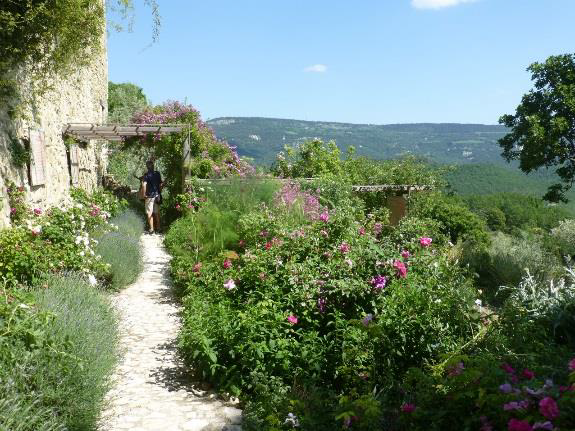 04 - Jardin de l'ancienne abbaye de Valsaintes